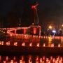 Lilin-lilin Kecil Untuk Para Korban Genosida Holodomor di Ukraina