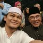 Ngefans, Mbah Mijan Bangga Bisa Foto Bareng di Rumah PM Malaysia Anwar Ibrahim