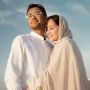 Cantik Menggunakan Kerudung, Intip 8 Potret Nagita Slavina di Gurun Pasir Bareng Suami dan Buah Hati