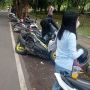 Sepeda Motor Dirobohkan Ban Dikempiskan, Jika Salah Parkir di Kampus Unhas