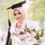 4 Potret Erina Gudono Berhijab saat Jadi Mahasiswa UGM, Bikin Pangling!