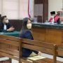 Sambil Menangis, Ayu Thalia Minta Tak Dipenjara: Kalau Saya Dihukum, Siapa yang Akan Menghidupi Keluarga Saya?