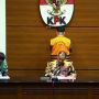 Gunakan Rompi Oranye, Eks Kepala Kantor Wilayah BPN Provinsi Riau M. Syahrir Ditahan KPK