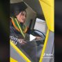 Bukan Bawa Pasangan, Mahasiswi di Malang Ini Bawa Truk saat Wisuda
