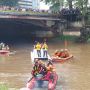 Kampanye Penanggulangan Banjir, Heru Budi Dan Basuki Hadimuljono Ikut Festival Dayung Di Kali Ciliwung