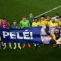 Timnas Brasil Bentangkan Spanduk Pele Dukung Kesembuhan Sang Legenda