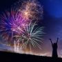 10 Tips Aman Main Kembang Api saat Malam Tahun Baru 2023
