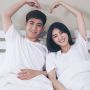 Nggak Perlu Khawatir, Ini 5 Trik Menarik saat Pacaran dengan Teman Sendiri