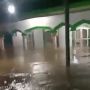 Hujan Deras, Puluhan Rumah Warga di Cisata Pandeglang Terendam Banjir