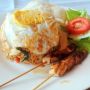Bantah Orang Korea Gak Bisa Makan Kaki Lima, TikToker Ini Beberkan Suaminya Makan Seblak dan Pecel Lele