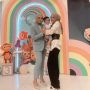 10 Momen Putri Delina Saat Hadiri Pesta Ultah Baby Adzam, Senyumnya Tuai Sorotan