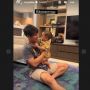 Rizky Billar Suapi Baby Leslar Makanan Pedas, Bahaya Enggak Sih Buat Bayi?