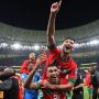 Bangga dan Haru, Ini 8 Potret Manis Pemain Timnas Maroko Rayakan Kemenangan Bareng Keluarga di Piala Dunia 2022