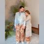 Cantik Mengenakan Kebaya, Ini 7 Potret Prewedding Kiky Saputri dan Muhammad Khairi