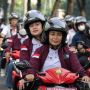 Berboncengan dengan Menteri PPPA, Puan Maharani Naik Motor Listrik ke GBK