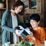 Kata-Kata Hari Ibu Bahasa Inggris dan Artinya, Sangat Menyentuh Hati!
