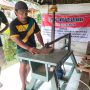 Terima Mesin Gergaji Khusus dari Kemensos, Tukang Ukir di Klungkung Makin Produktif Bekerja