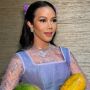 'Bukan Cuma Segar tapi Besar', Yura Yunita Unggah Foto Riders Buah-buahan Jumbo saat Manggung