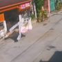 Terekam CCTV! Jemuran Jalan Sendiri Bikin Penasaran: Ya Allah Ke Mana Arah dan Tujuannya?
