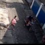 Raja Tega! Jambret Terekam CCTV Seret Emak-emak Sepulang dari Pasar