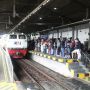 Tiket Kereta Api Tanggal 24 April Nyaris Habis, Penumpang Bisa Pakai Connecting Train
