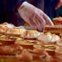 5 Fakta Menarik Pasar Kue Senen, Surganya Camilan Murah dan Enak