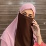 Lebih Anggun dan Bikin Penasaran, Intip 15 Potret Artis Menggunakan Cadar saat Ibadah Umrah