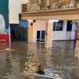 Hujan Lebat Sungai Meluap, Rumah Bupati Jember Terendam Banjir 1,5 Meter