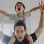 Berani Coba 'Simple Saturday'? Gaya Parenting ala Daniel Mananta