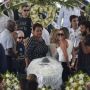 Prosesi Penghormatan Terakhir Pele Digelar di Stadion Vila Belmiro