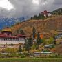 4 Pesona Surgawi Bhutan, Ada Proyek Pembangunan 108 Stupa dalam Sehari yang Bikin Takjub!