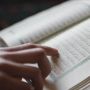Surat Al Kahfi Ayat 1-10 Lengkap: Tulisan Arab, Latin, dan Artinya