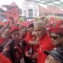 Dikerubungi Kader Banteng Saat Datangi HUT PDIP, Ganjar Tiba-tiba Diteriaki 'Presiden'