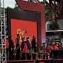 Hadir di HUT ke-50 PDIP, Jokowi Diapit Puan dan Megawati