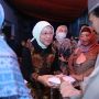 Menaker Ida Kunjungi Korban Kebakaran di Mampang Prapatan dan Dirikan Dapur Umum