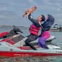 Merasa Aman, Ria Ricis Beberkan Alasan Bawa Anak Main Jet Ski Tanpa Pelampung