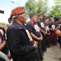 GMC NTT Gelar Baksos Sekaligus Serahkan Bantuan untuk Rumah Adat