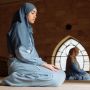 Cara Sholat Taubat untuk Perempuan, Bacaan Niat Latin hingga doanya