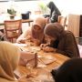 Dorong Perempuan Milenial Agar Lebih Produktif, GMC Sulsel Gelar Pelatihan Pembuatan Aksesoris