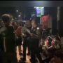 Markasnya Di Tebet Digerebek, Tujuh Remaja Tak Berkutik Saat Polisi Temukan Senjata Tajam Diduga Untuk Tawuran