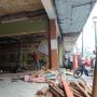 Bersedia Direlokasi ke Pasar Klitikan, Pedagang Jalan Perwakilan Bongkar Kios