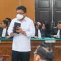 Ferdy Sambo Langsung Berikan 'Jimat' Hitam ke Pengacara Usai Divonis Mati, Apa Isinya?