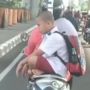 Viral Posisi Bocah SD Dibonceng Ibunya Ini Bikin Pengguna Jalan Ketar-ketir
