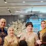 Tunggu Venna Melinda di Depan Pagar, Ibu Ferry Irawan Kecewa Gagal Bertemu: Saya Nggak Dihargai