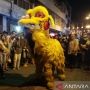 Imlek 2023: Kera Sakti Sun Go Kong Cs hingga Barongsai Sambangi Pasar Semawis Semarang, Warga Berebut Foto