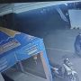 Beraksi Jelang Subuh, Maling Motor Beat Penjaga Indomaret di Kebon Jeruk Terekam CCTV