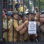 Beda dengan Kades, Ini Deretan Tuntutan Perangkat Desa saat Demo di DPR