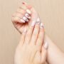 5 Dampak Negatif Penggunaan Fake Nails, Bisa Sebabkan Infeksi pada Kuku!
