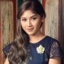 Tampil Anggun Memakai Kebaya Lokal, Tas yang Ditenteng Erina Gudono Punya Harga Rp85 Jutaan