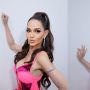 Punya Body Goals yang Bikin Iri, Yuk Intip 7 Gaya Fashion Bunda Corla yang Nyentrik Abis!